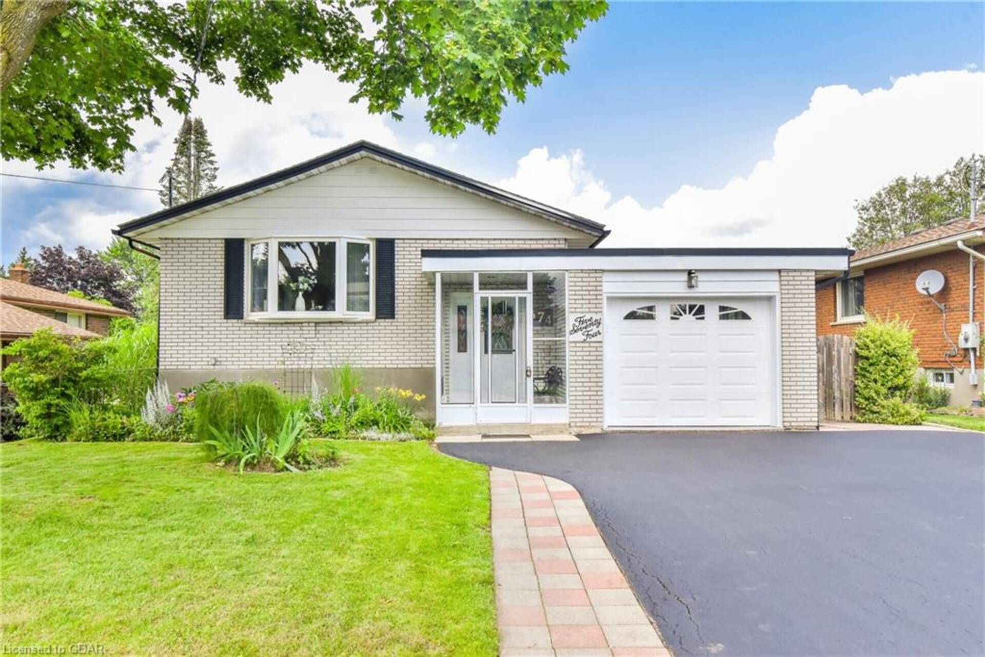574 Woodlawn E Road Guelph